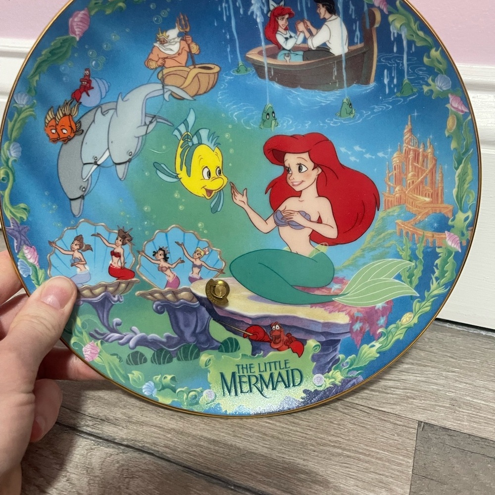 The Bradford Exchange Little Mermaid Collector's Plate - Blue and Red